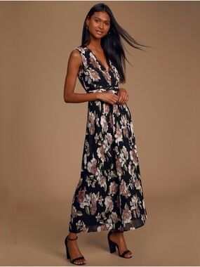 Lulus We Made It Black Floral Print Pleated Midi Dress Size Large